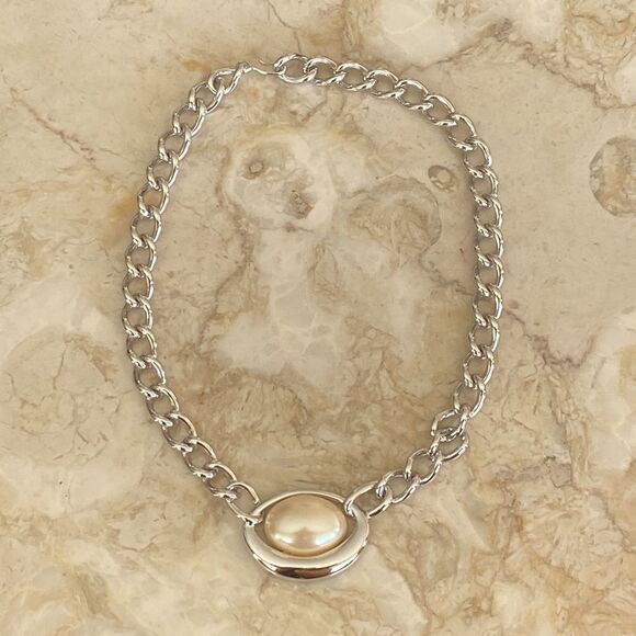 Monet Chunky Silver Tone Link & Pearl Necklace - Picture 4 of 9